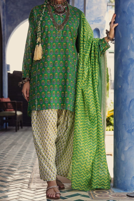 Almirah Stitched Ladie's Premiuim 3pc