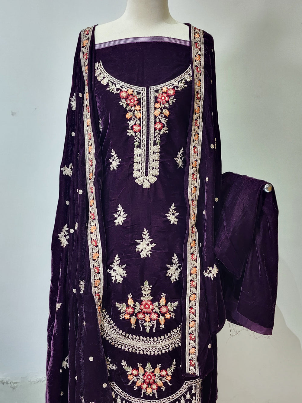 DSG-EMB-VELVET-154
