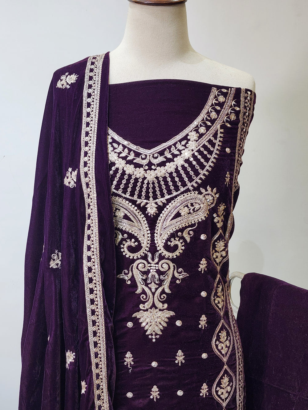 DSG-EMB-VELVET-160
