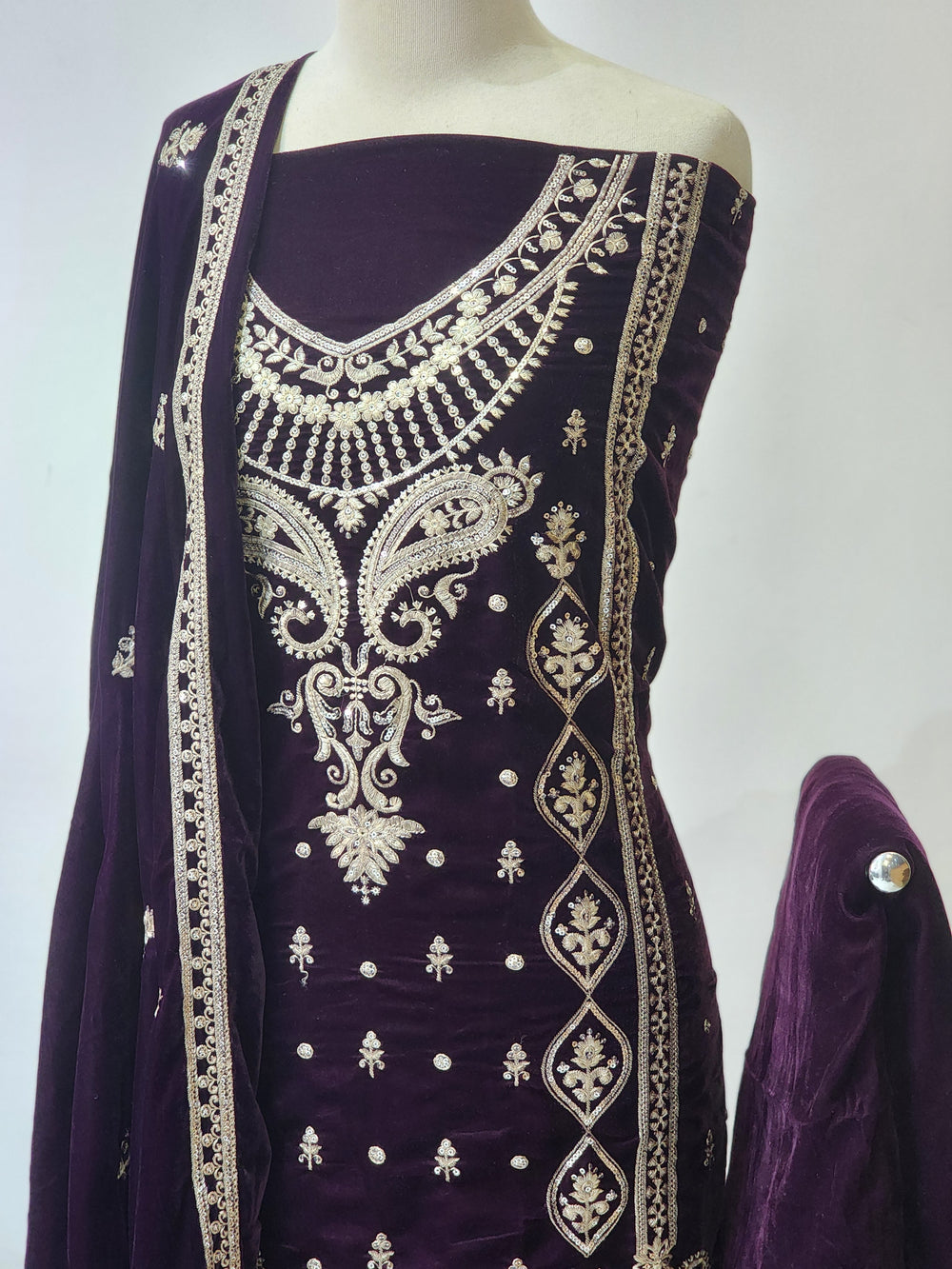 DSG-EMB-VELVET-160
