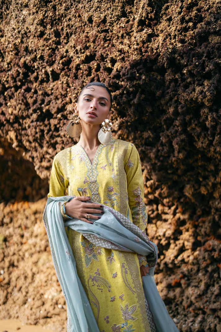 FLRNT-LUX-LAWN-1692
