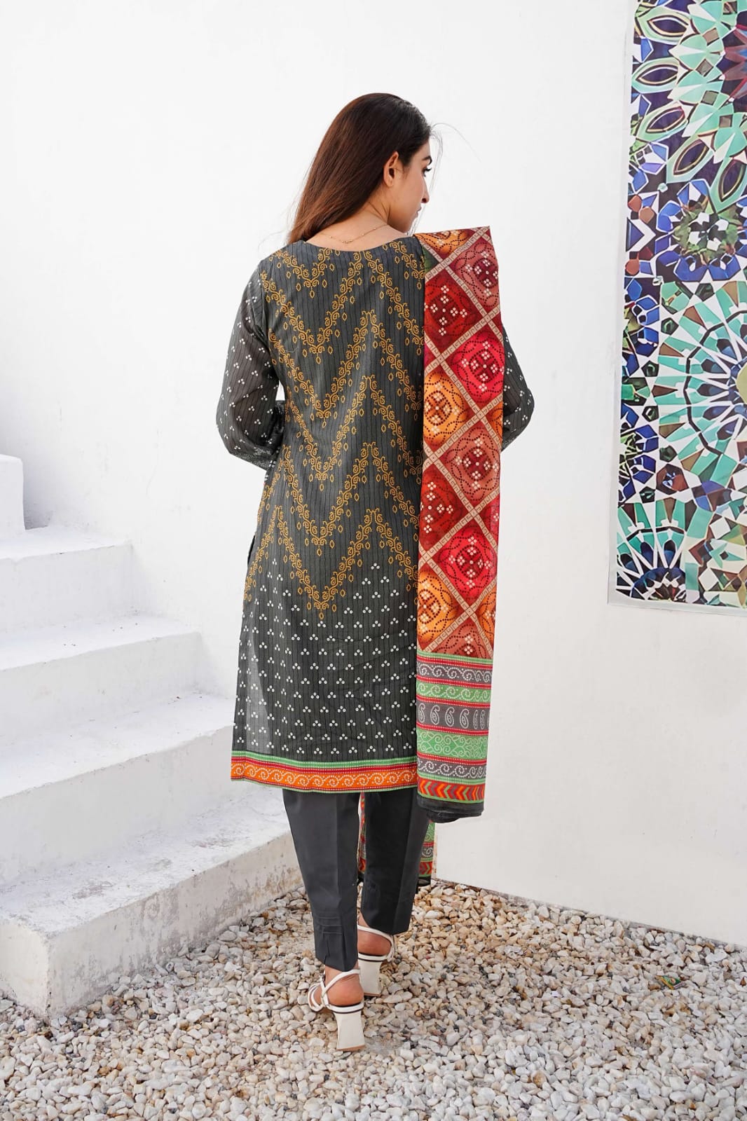 JAFF-ARBISH-LAWN-1042