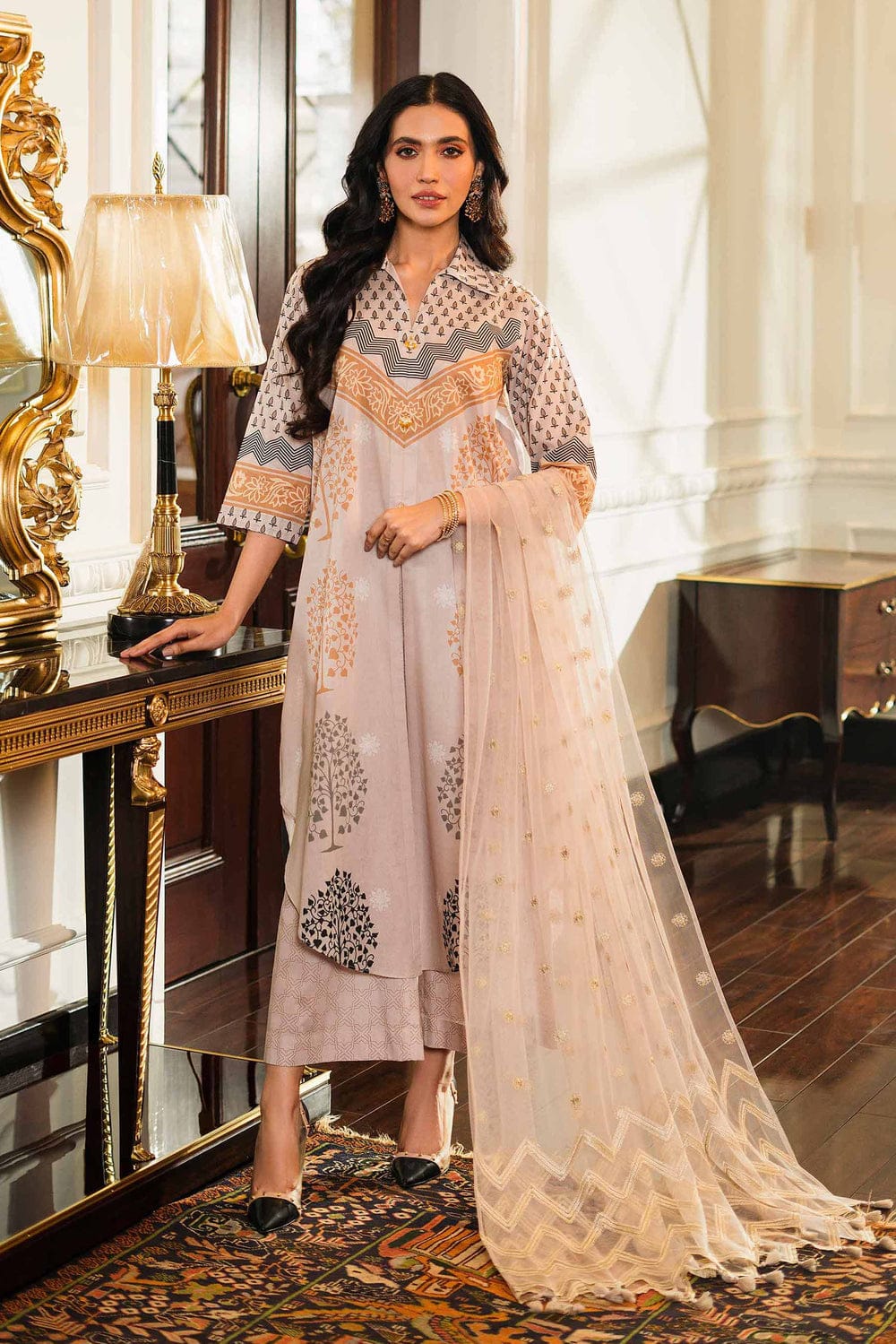 Nishat Unstitched Embroidered Lawn 3pc N-EMB-50%-LWN-3PC-91 Branded Cut  Pieces