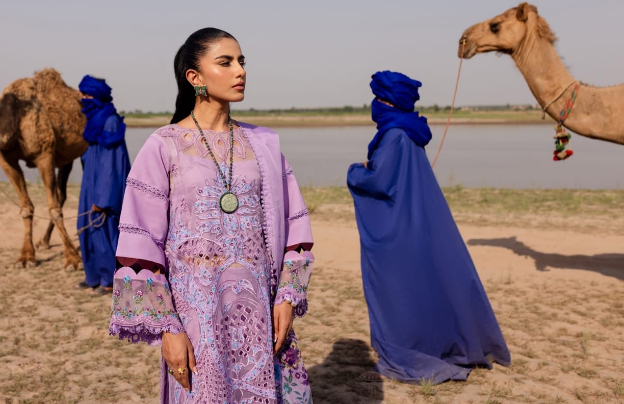 PARISHAY-JANAN-LUXURY-EMB-3PC-03