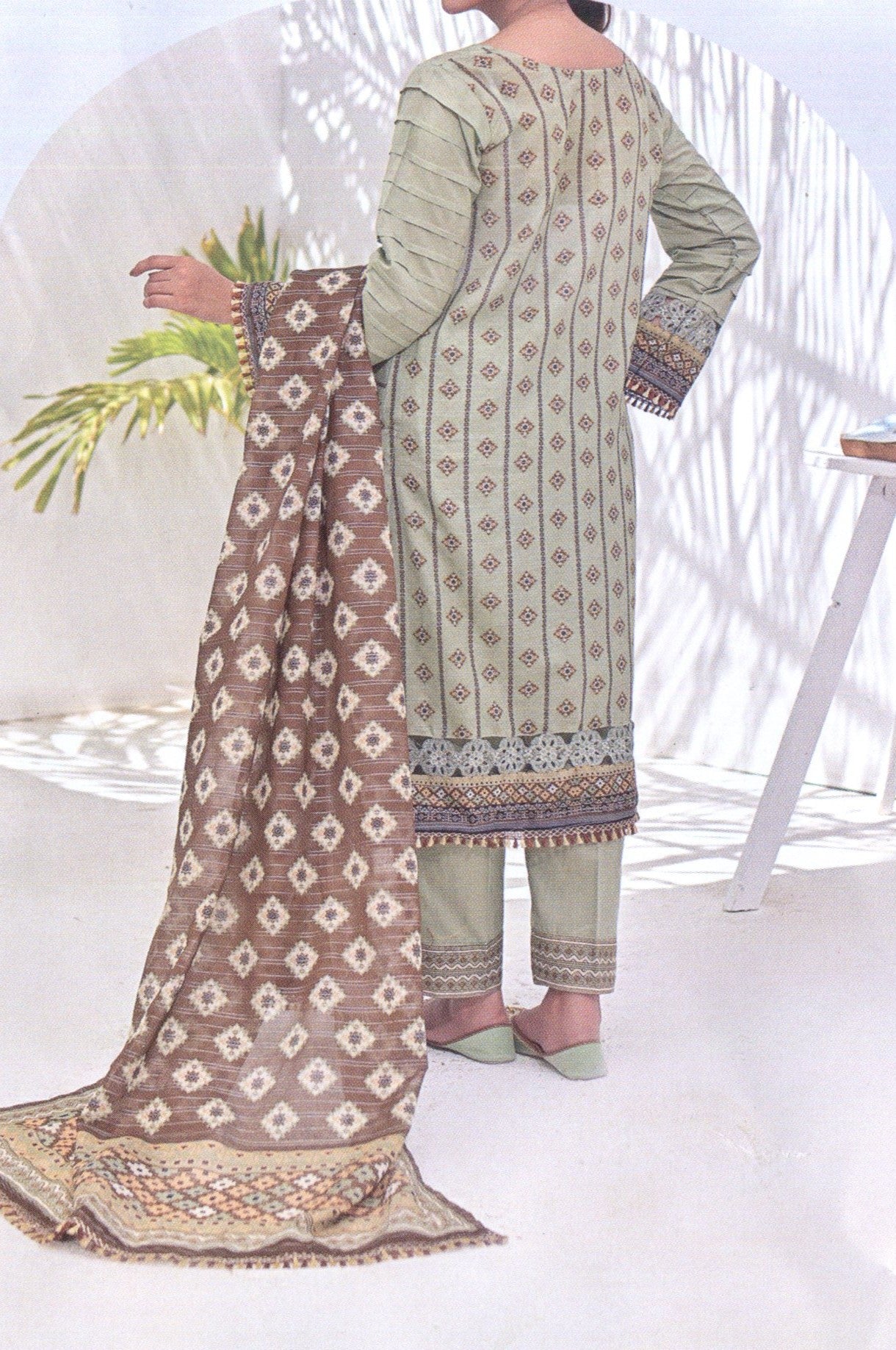 Aira Unstitched Embroidered Lawn 3pc - Branded Cut Pieces