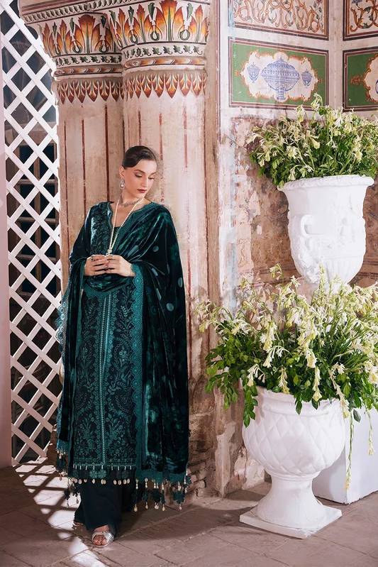 Mahnur Amelia Embroidered Luxury Khaddar 3pc