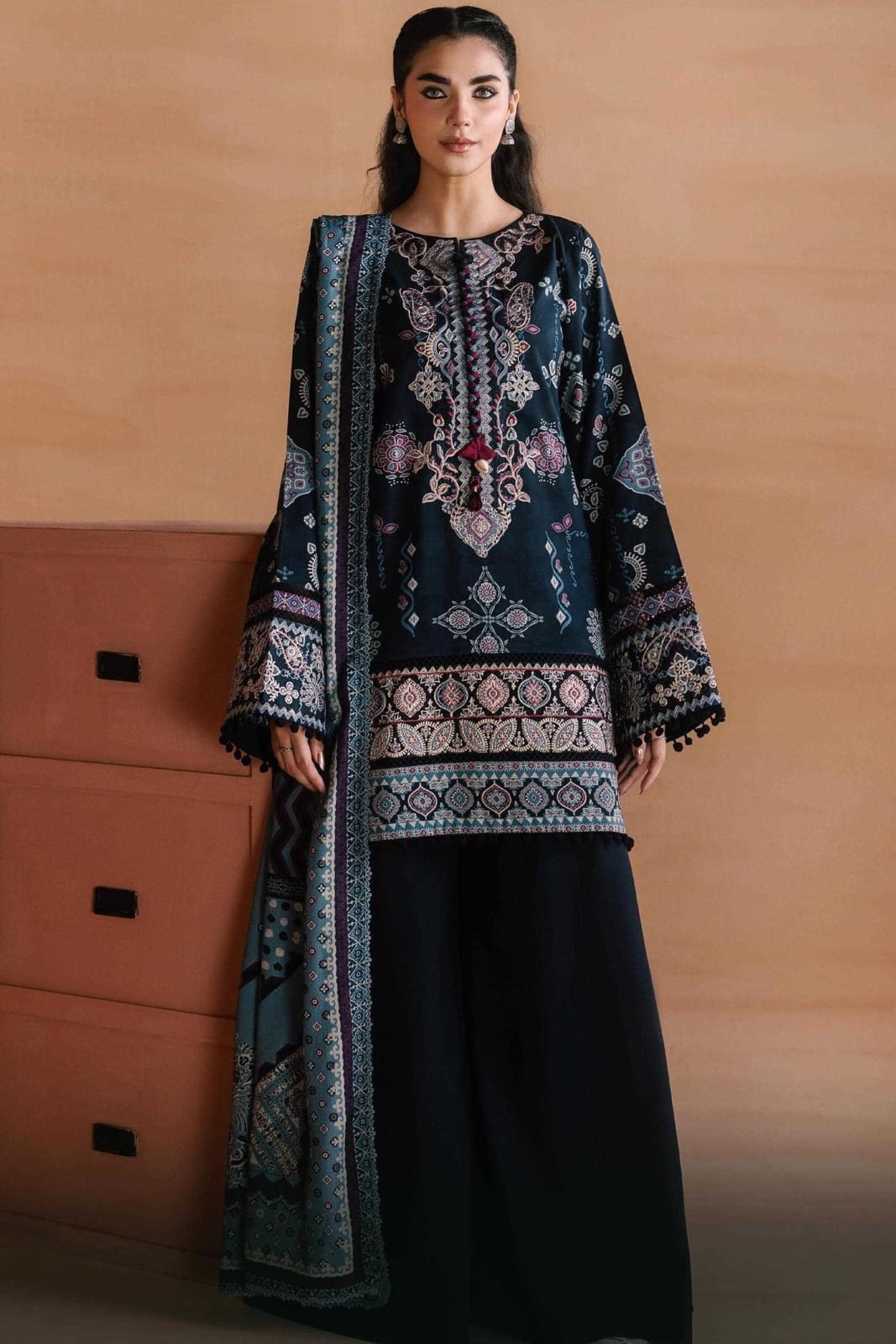 ZYNC Embroidered Luxury Viscose 3pc