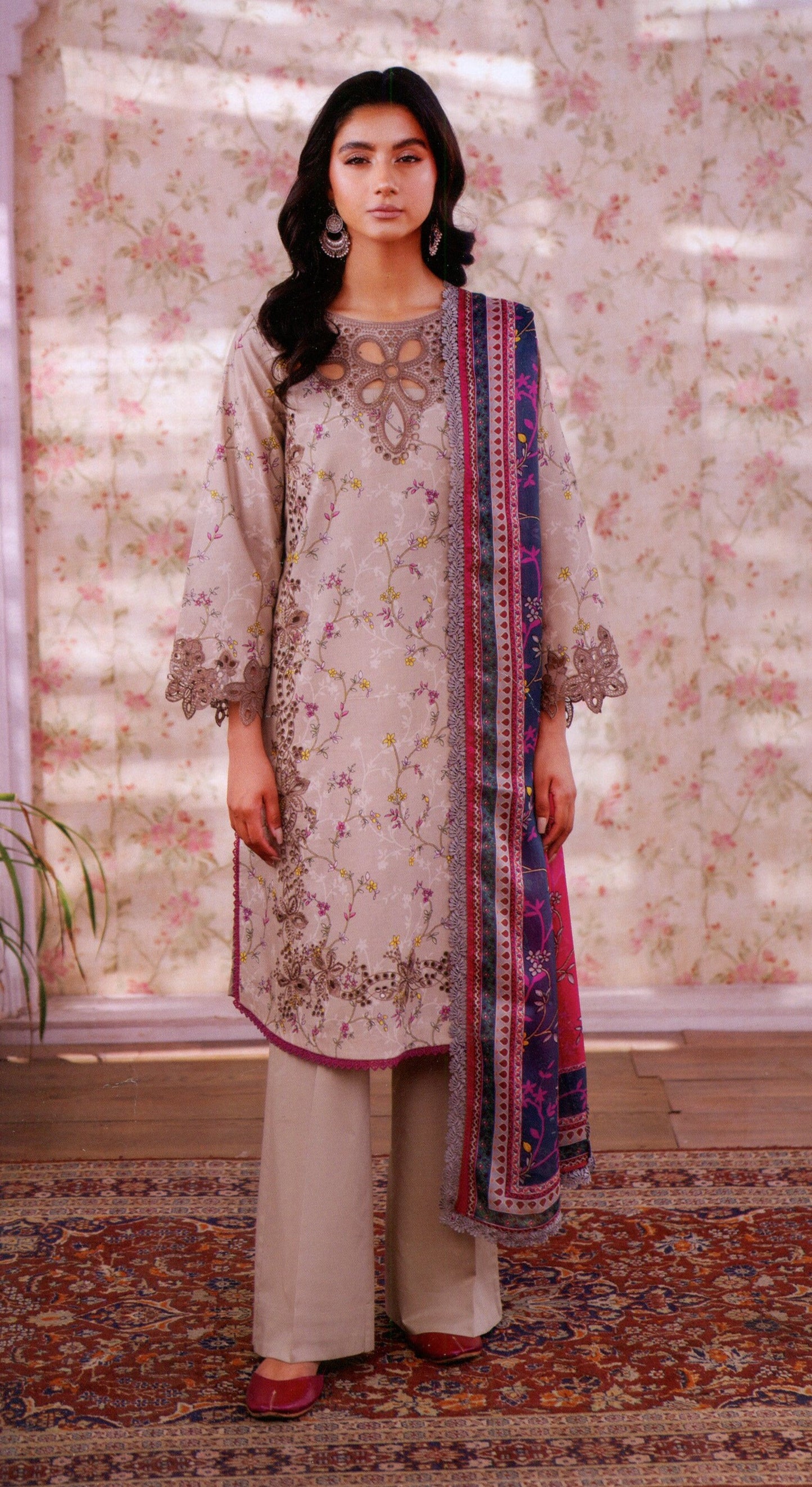 Bin Ilyas Lamhay Luxury Embroidered Lawn Collection 3pc