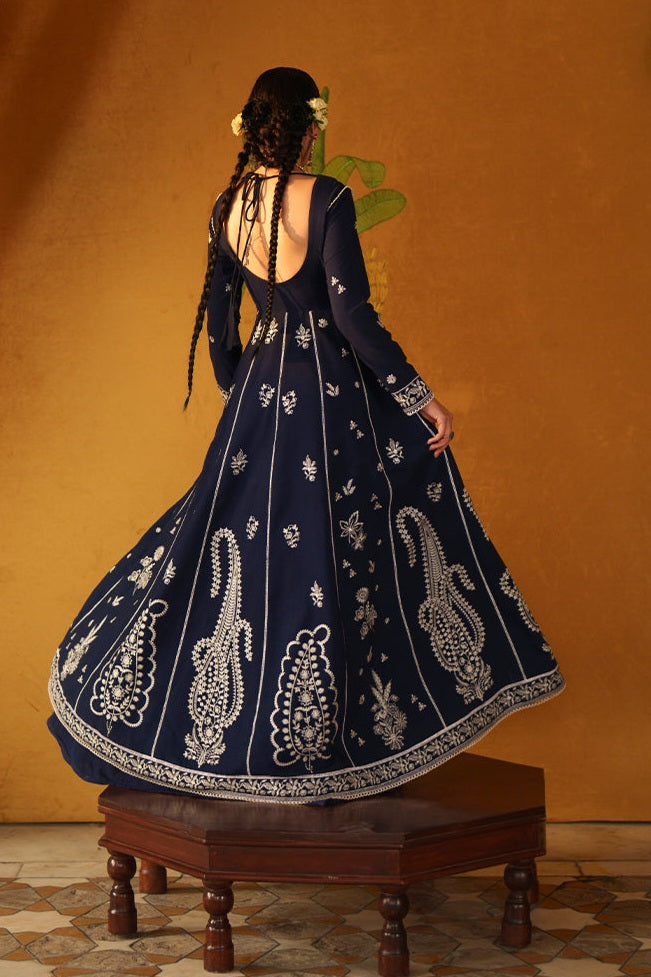 Mahnur Mastani Embroidered Luxury Karandi 3pc