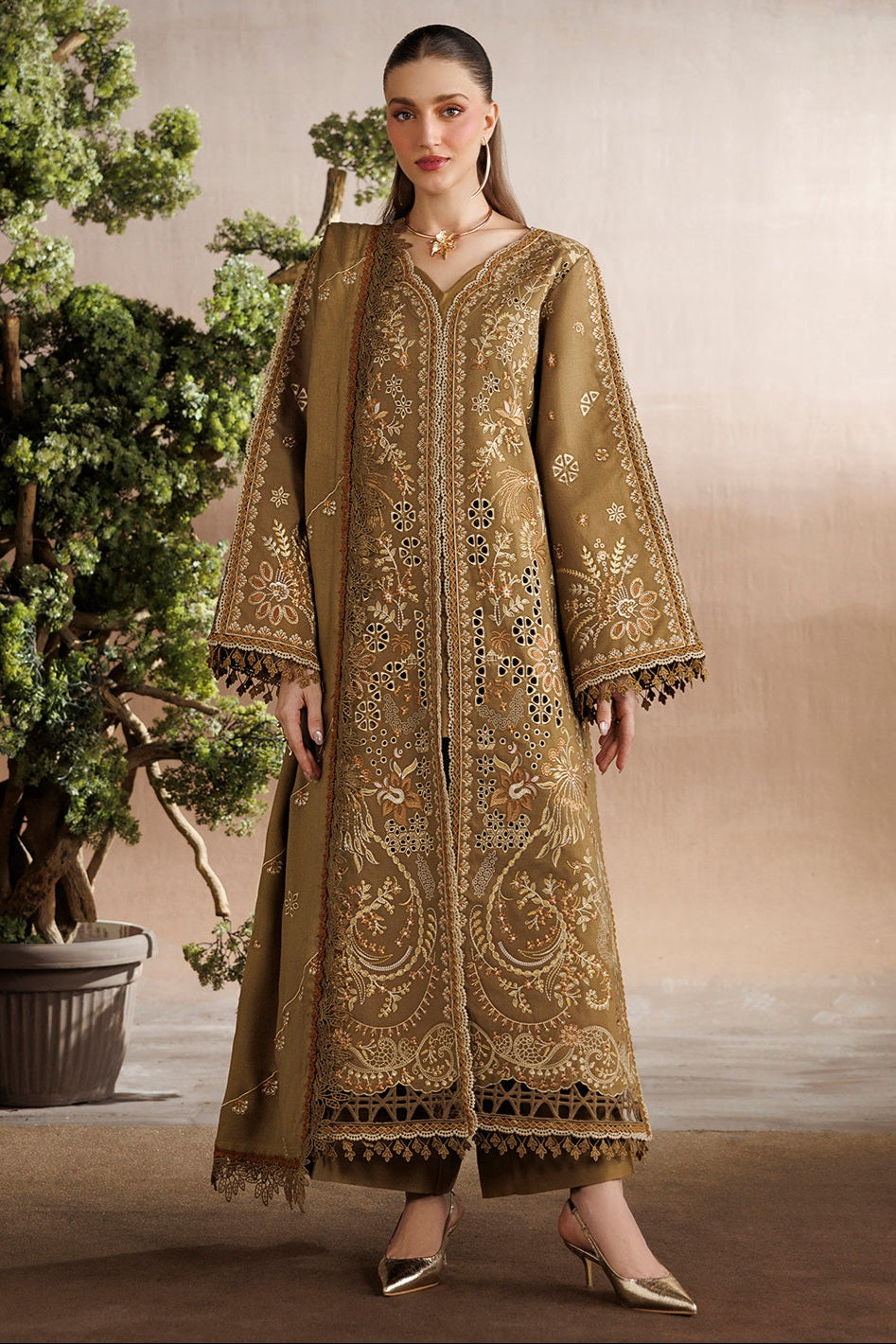 Mahnur Kaya Luxury Peach Leather Unstitched 3pc