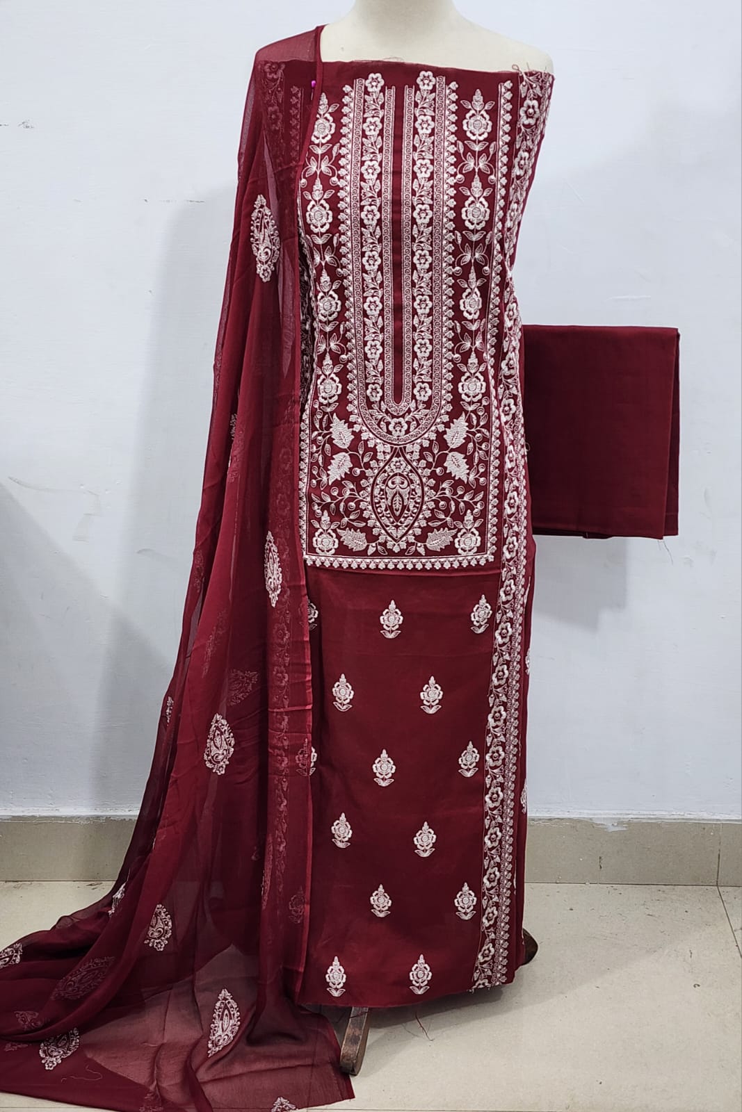 Bareeze Embroidered Lawn 3Pc