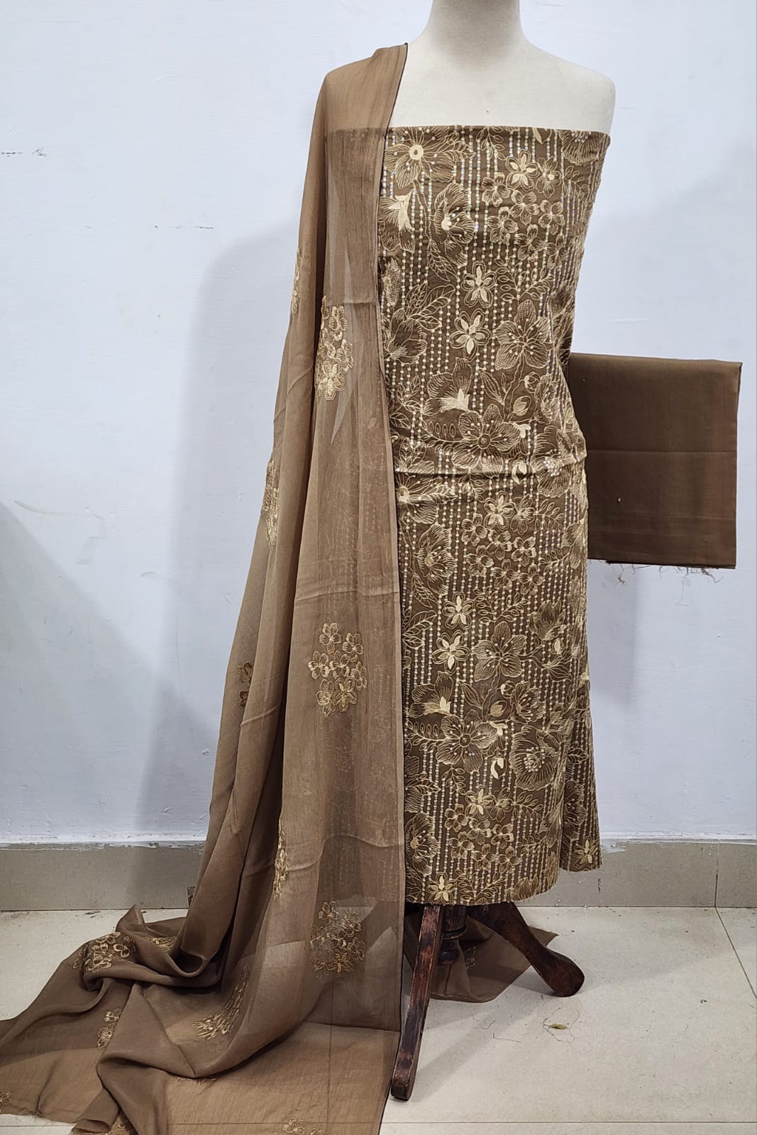 Bareeze Embroidered Lawn 3Pc