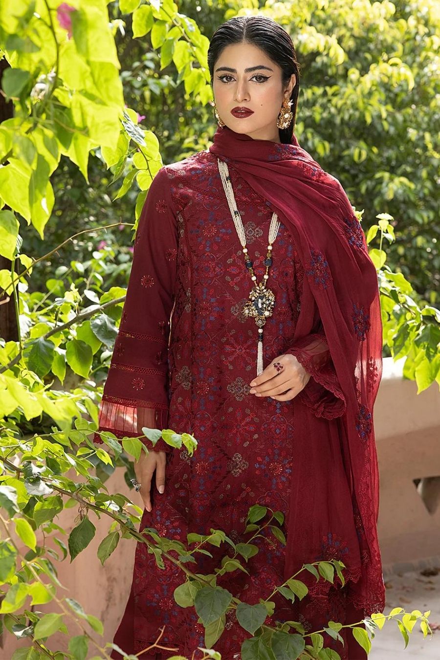 Mahnur-Embroidered Karandi-Red-3PC - Branded Cut Pieces