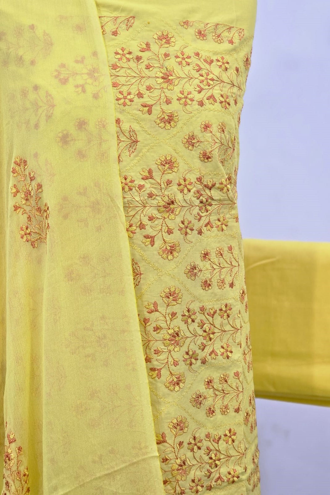 Bareeze Embroidered Lawn 3Pc