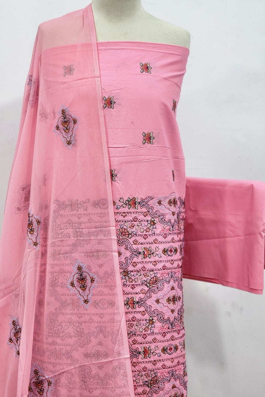 Bareeze Embroidered Lawn 3Pc