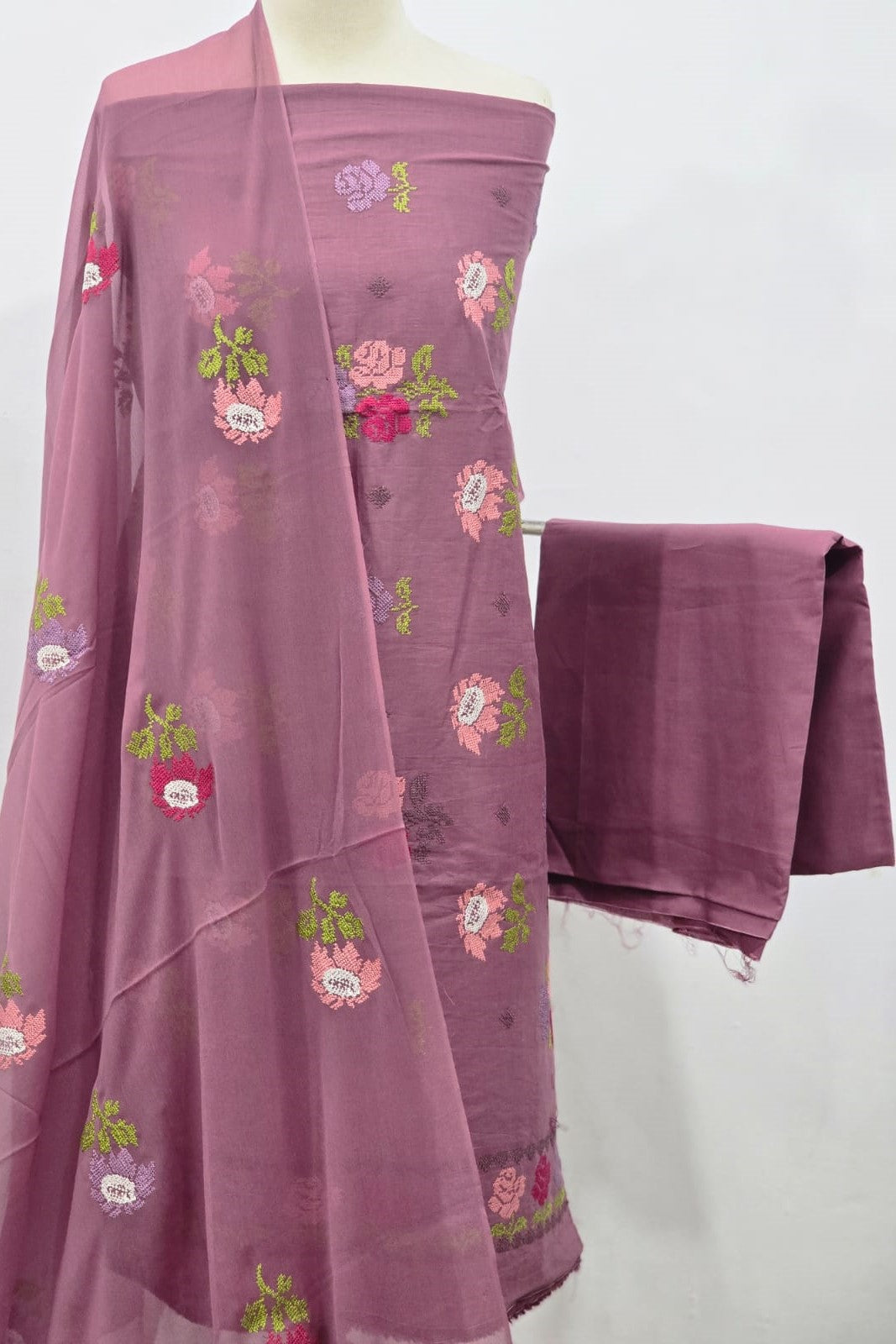 Bareeze Embroidered Lawn 3Pc