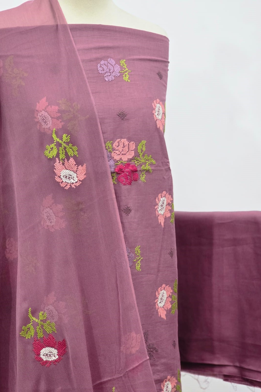 Bareeze Embroidered Lawn 3Pc