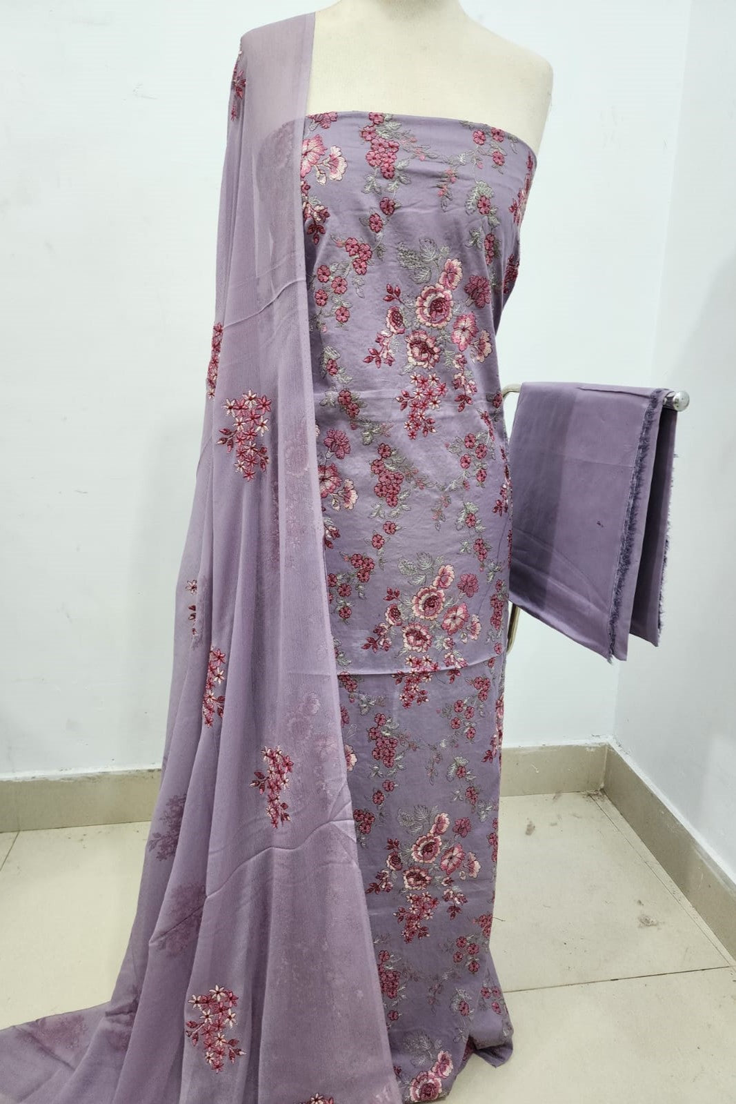 Bareeze Embroidered Lawn 3Pc