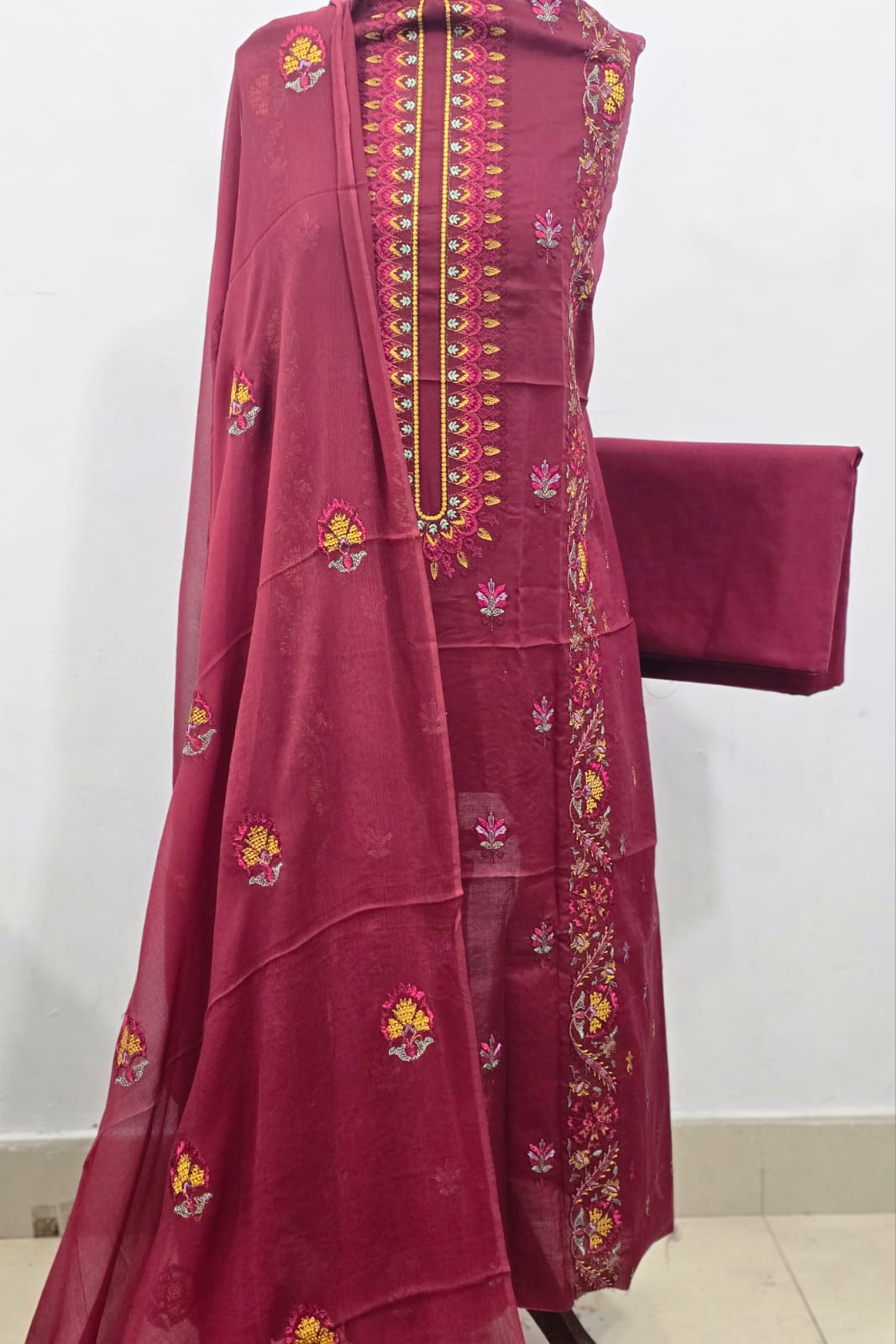 Bareeze Embroidered Lawn 3Pc