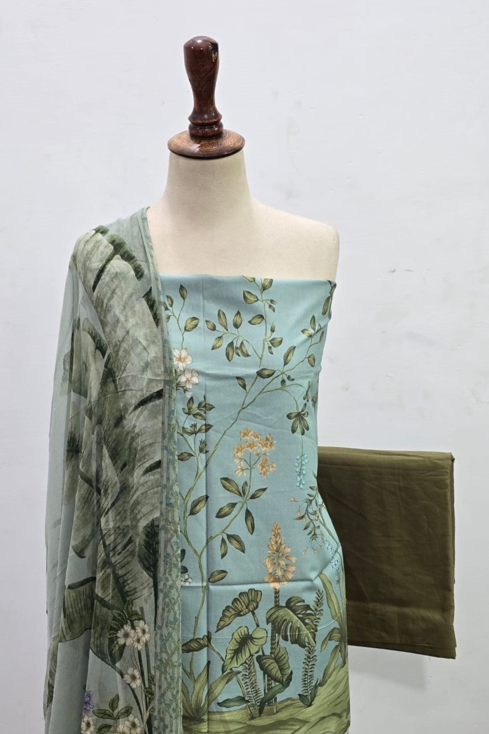 Sapphire Unstitched Printed Lawn 3pc