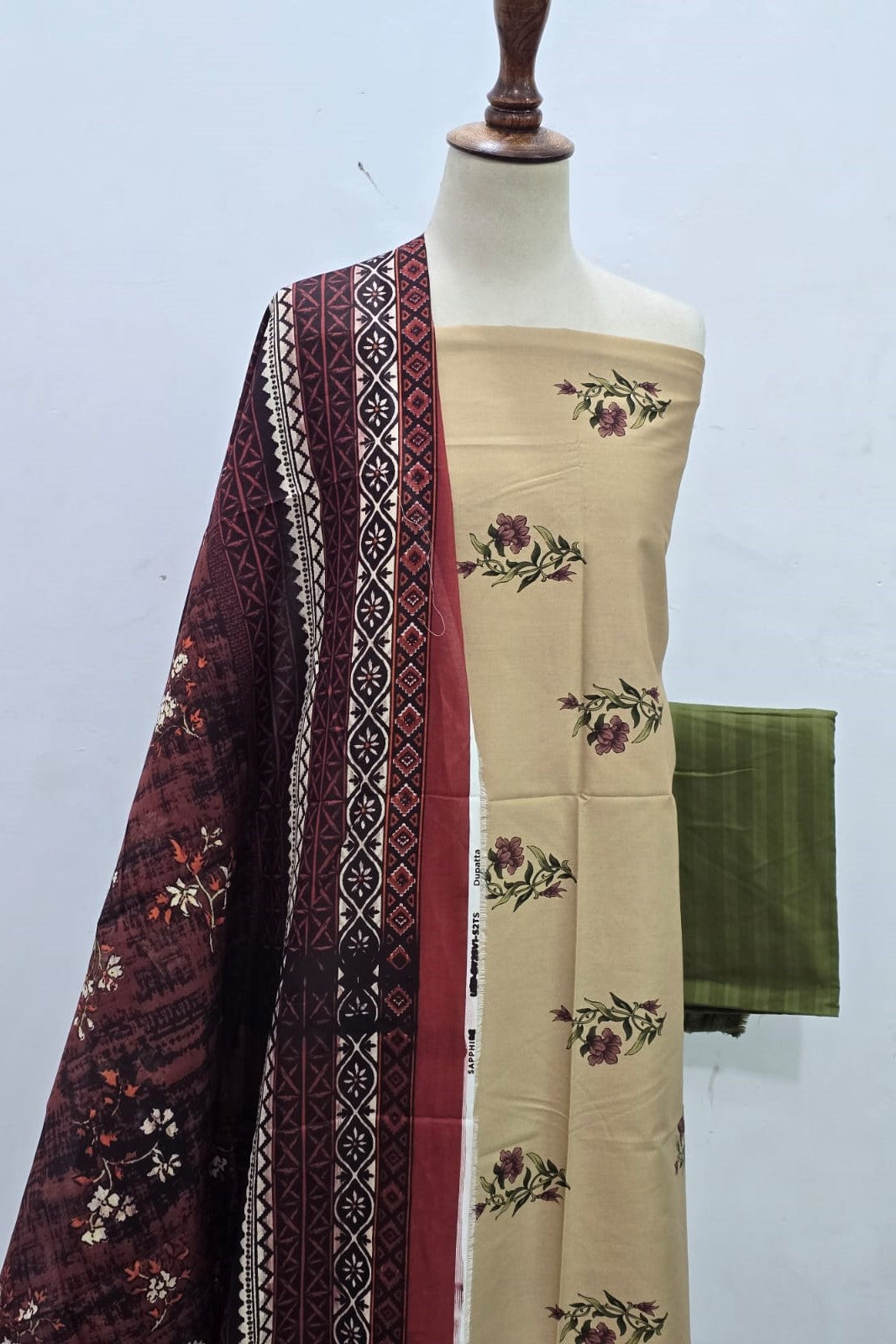 Sapphire Unstitched Printed Lawn 3pc