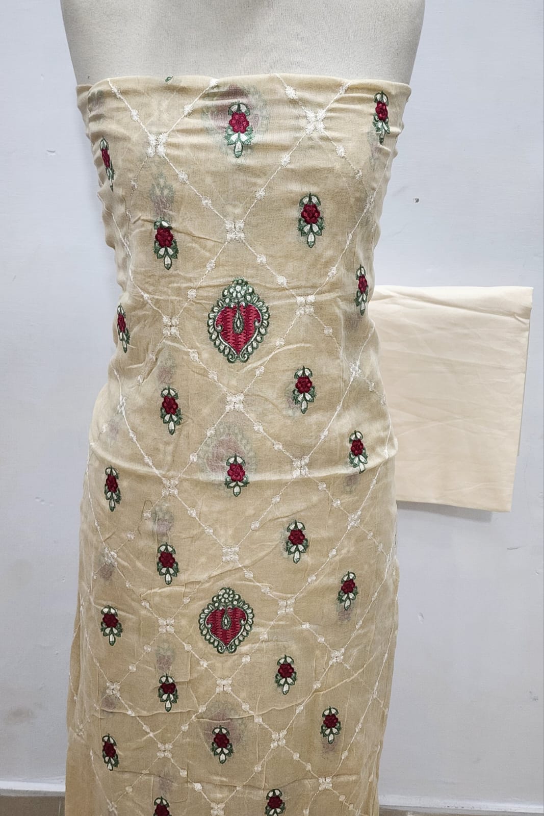 Designer Unstitched Embroidered ST Lawn 2pc