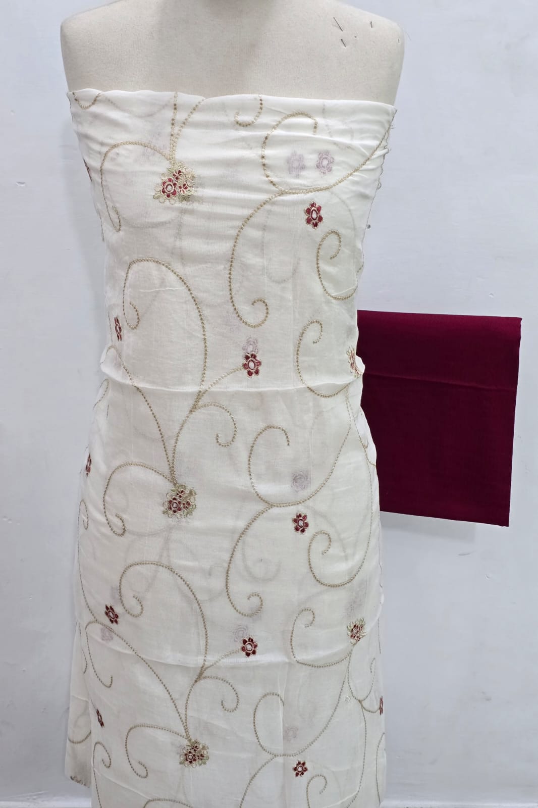 Designer Unstitched Embroidered ST Lawn 2pc