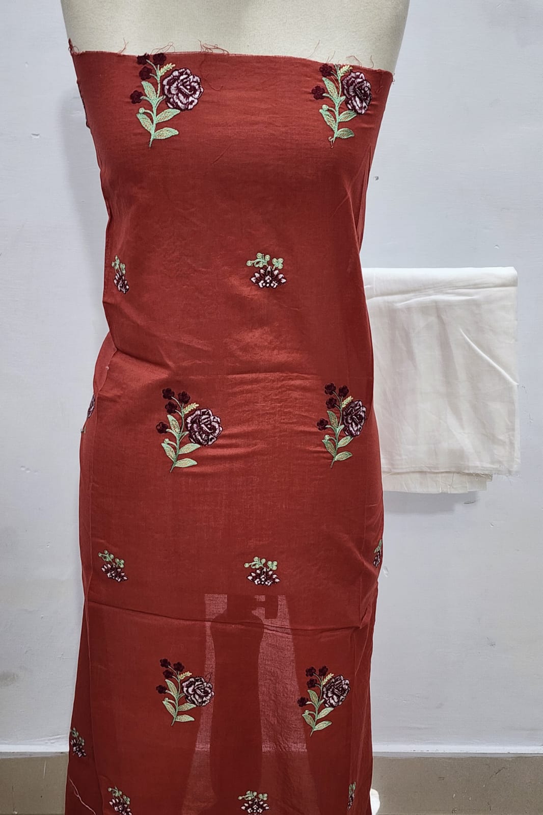 Designer Unstitched Embroidered ST Lawn 2pc