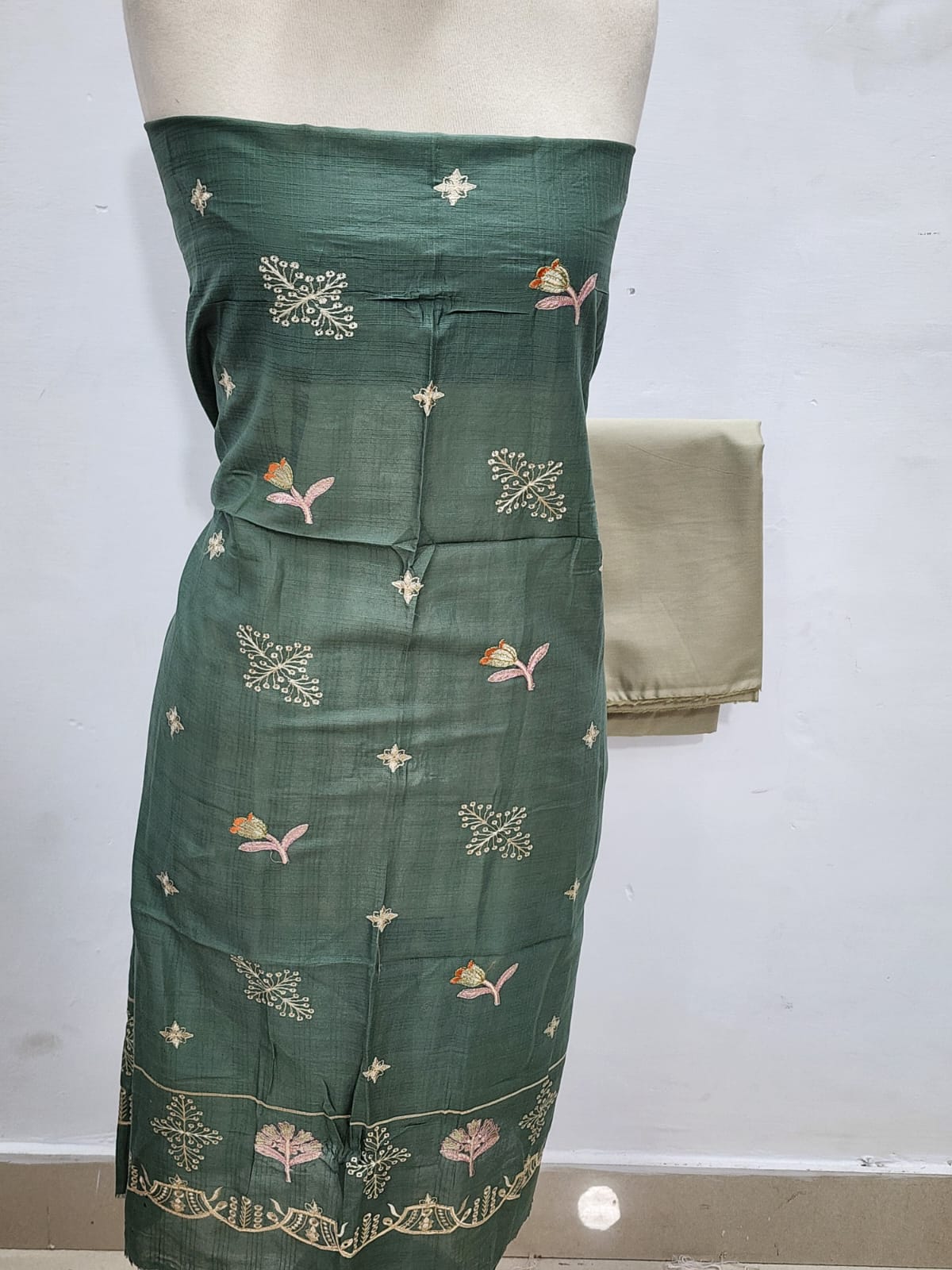 Designer Unstitched Embroidered ST Lawn 2pc