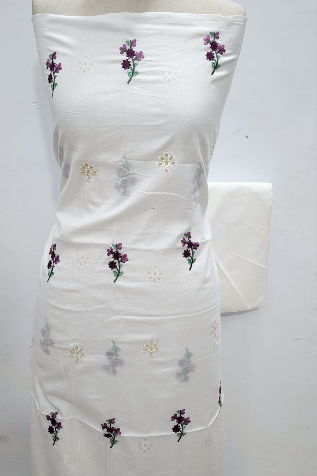 Designer Unstitched Embroidered ST Lawn 2pc