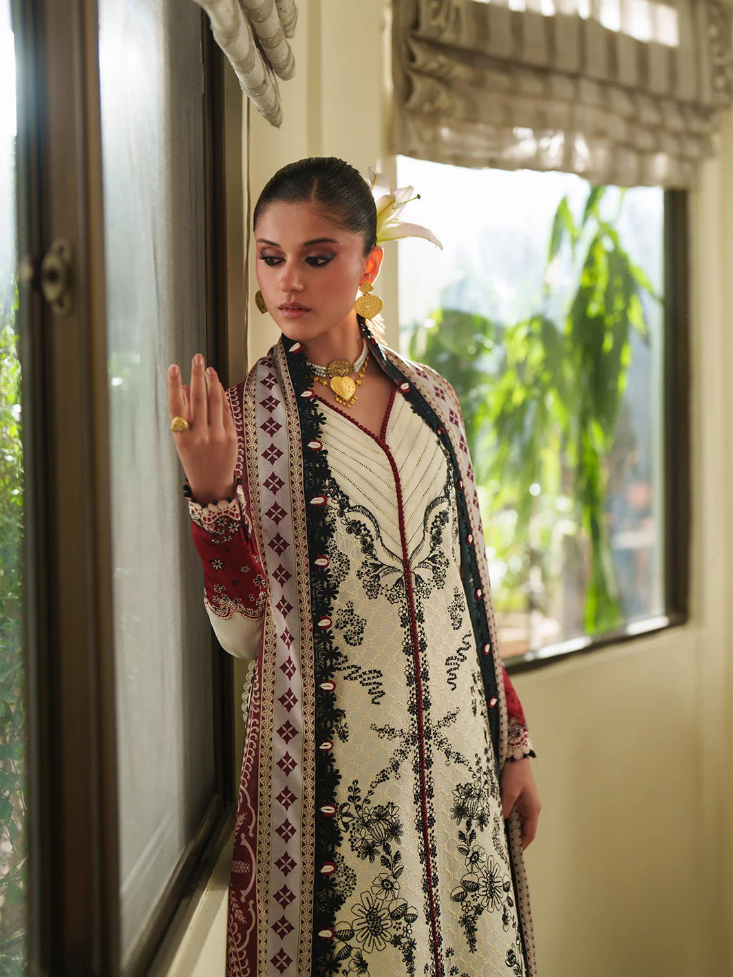 Binilyas Heritage Dore Embroidered Luxury Lawn 3pc