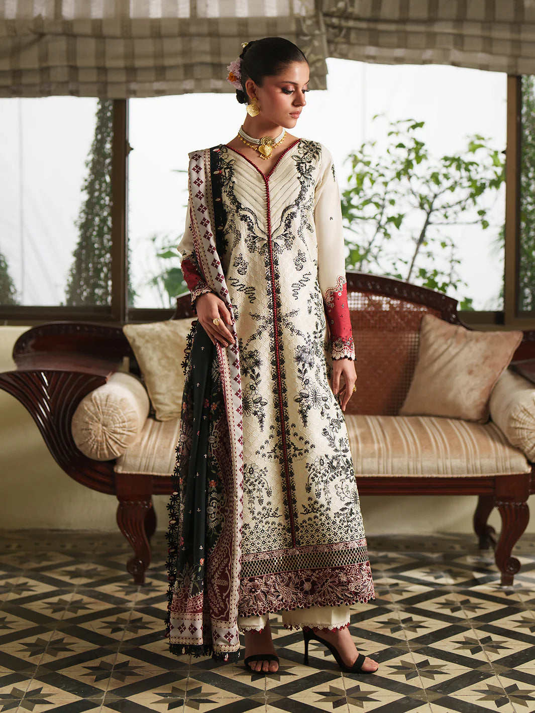 Binilyas Heritage Dore Embroidered Luxury Lawn 3pc