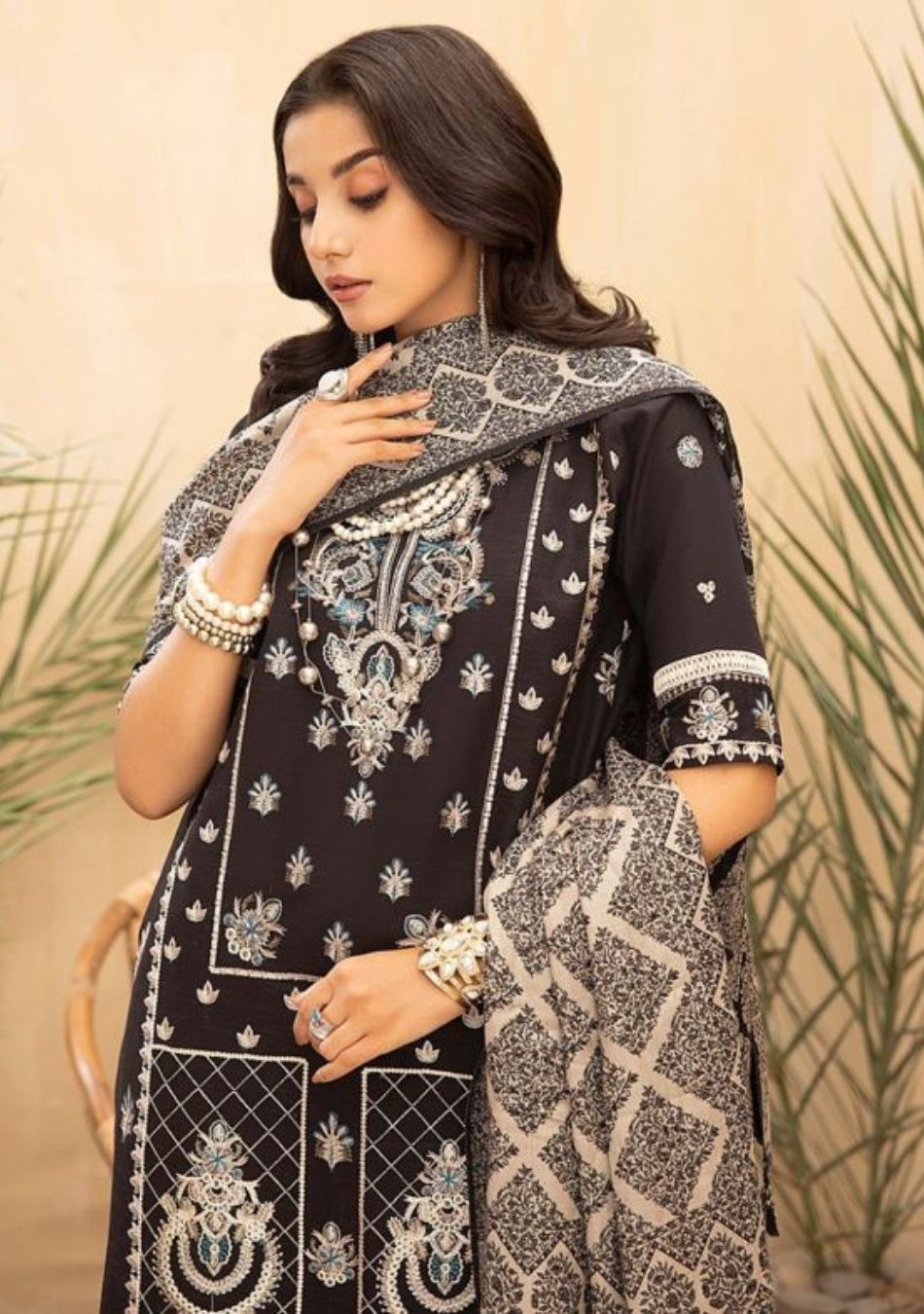 Aizal-Embroidered khaadar-Black-3PC - Branded Cut Pieces