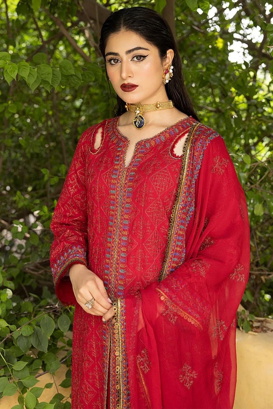 Mahnur-Embroidered Karandi-Red-3PC - Branded Cut Pieces