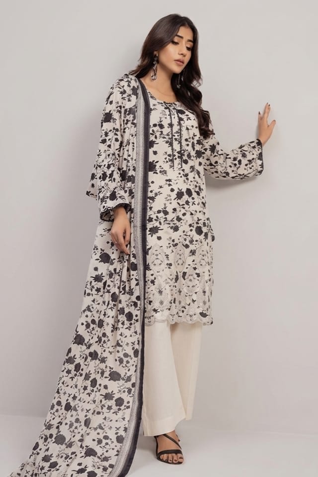 Jaffrani V-20 Unstitched Embroidered Lawn 3pc
