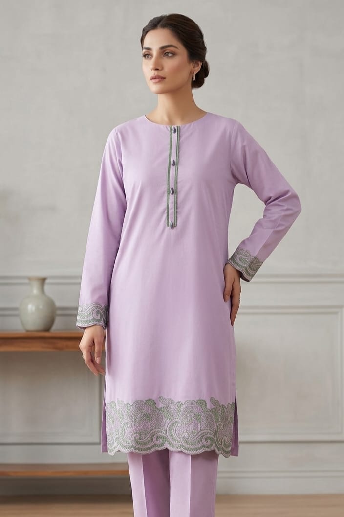 La Reine Stitched Embroidered 2Pc