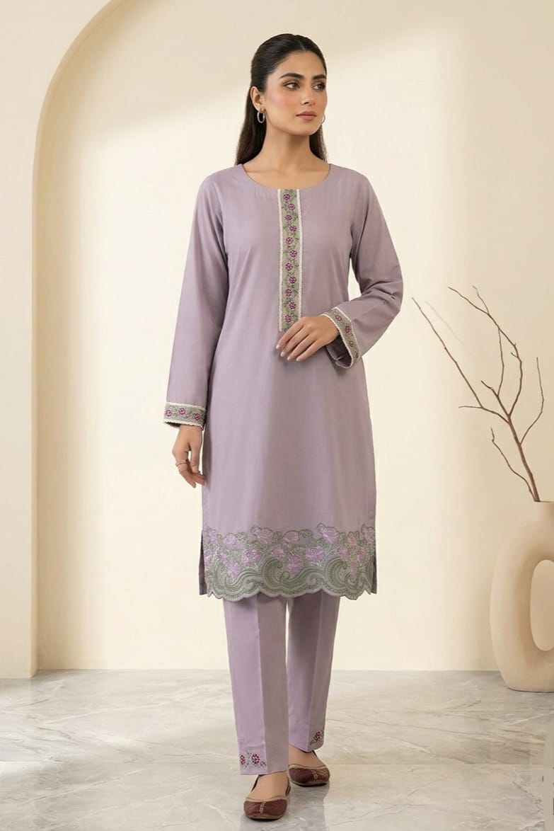La Reine Stitched Embroidered 2Pc