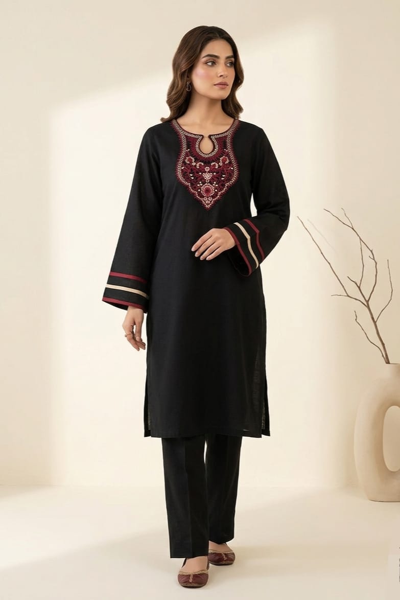 La Reine Stitched Embroidered 2Pc