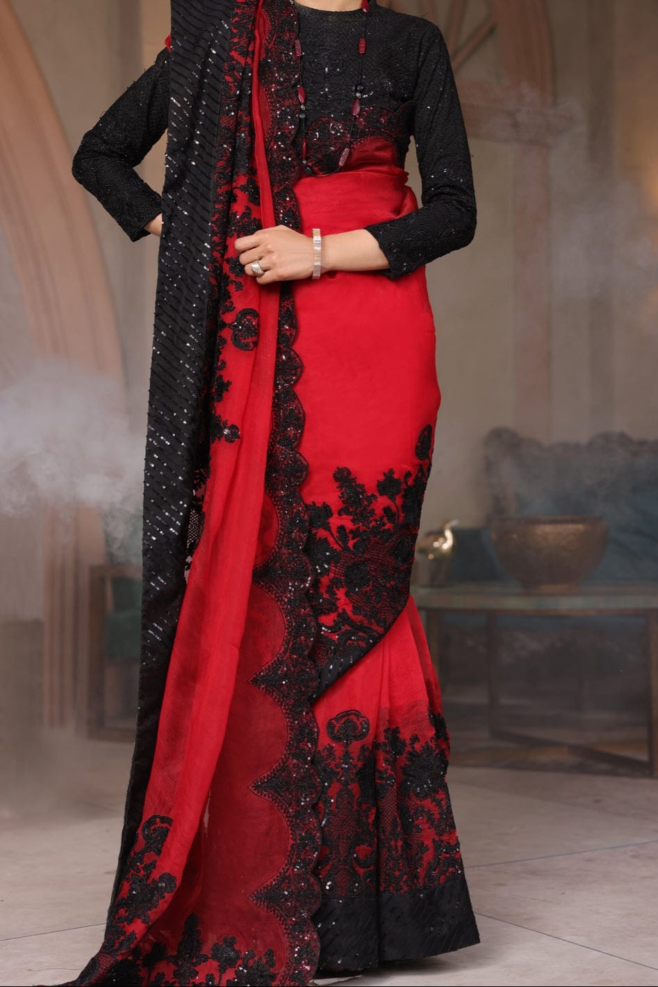 Almirah Luxury Ladie's Saree
