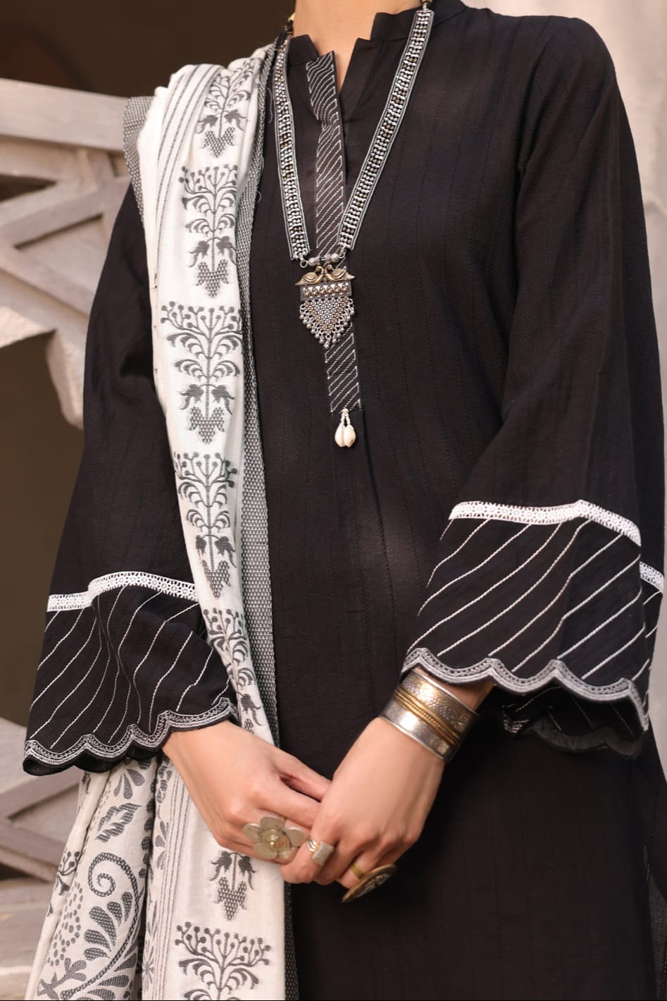 Almirah Stitched Ladie's Premiuim 3pc
