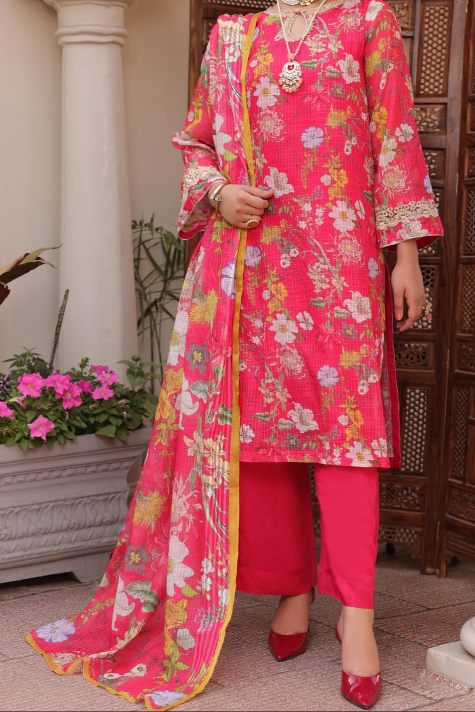 Almirah Stitched Ladie's Premiuim 3pc