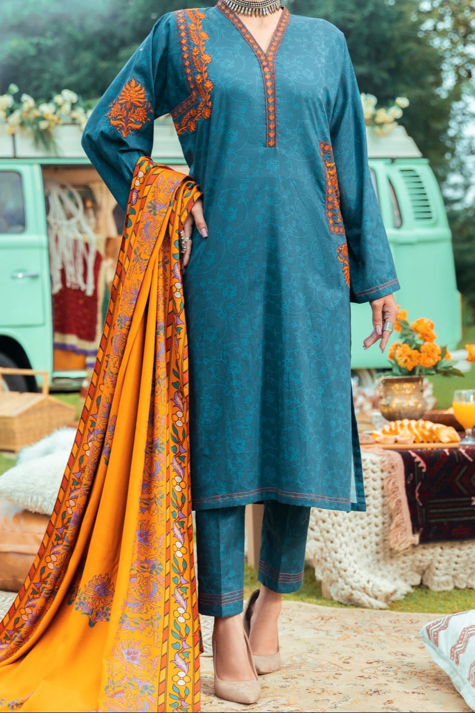 Almirah Stitched Ladie's Premiuim 3pc