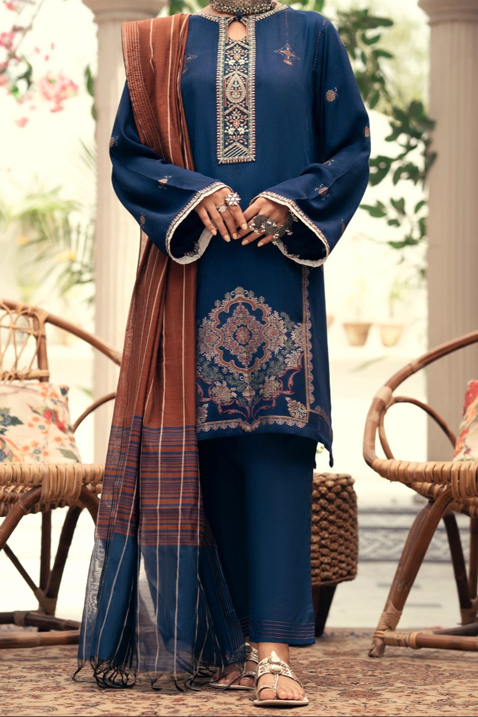 Almirah Stitched Ladie's Premiuim 3pc