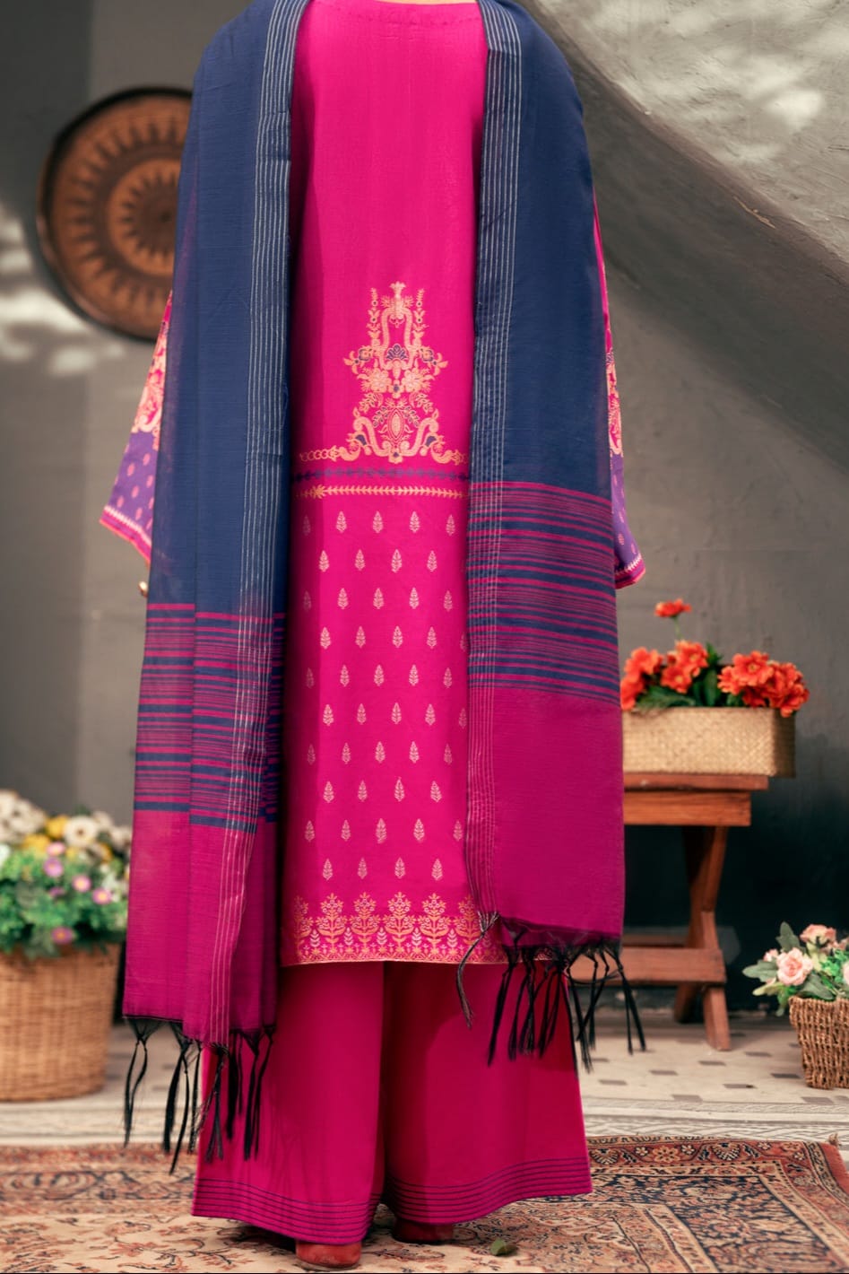 Almirah Stitched Ladie's Premiuim 3pc