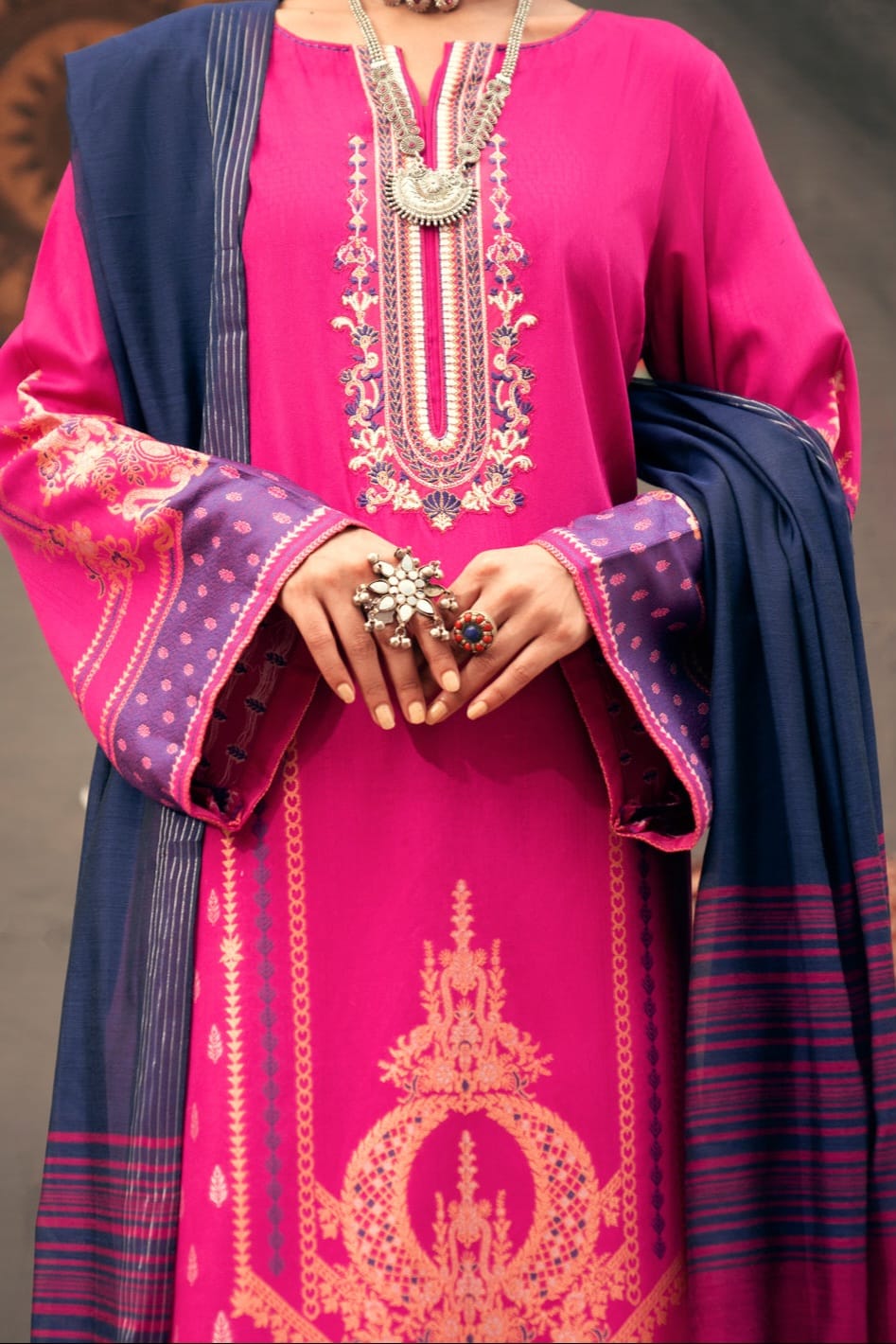 Almirah Stitched Ladie's Premiuim 3pc