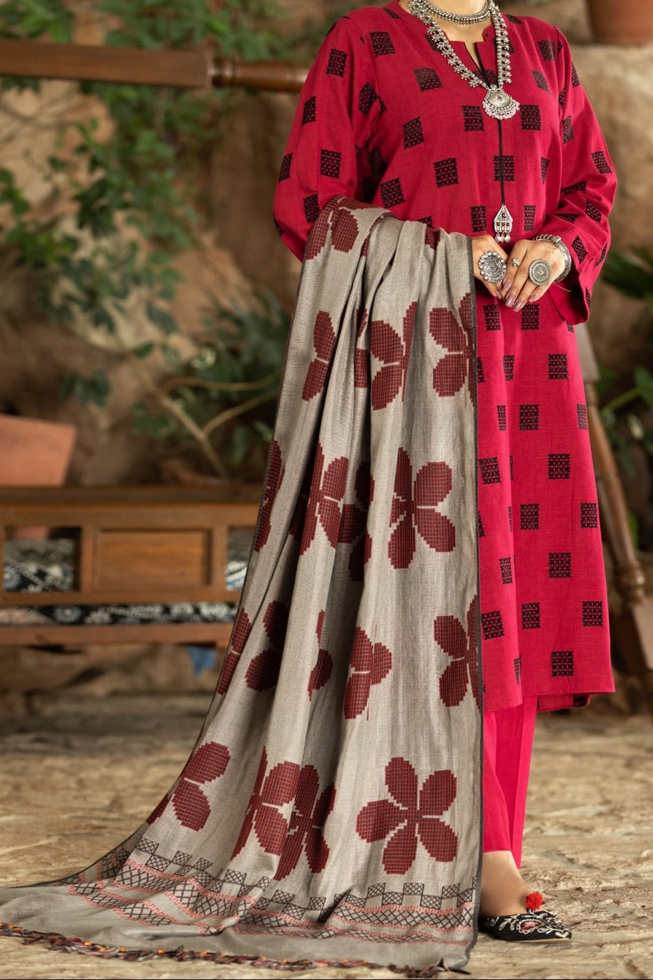 Almirah Stitched Ladie's Premiuim 3pc