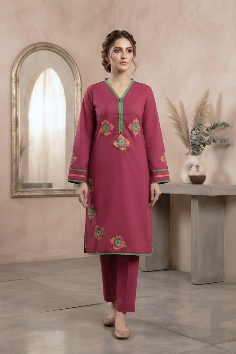 La Reine Stitched Embroidered 2Pc