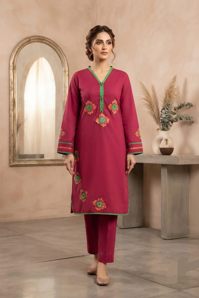La Reine Stitched Embroidered 2Pc