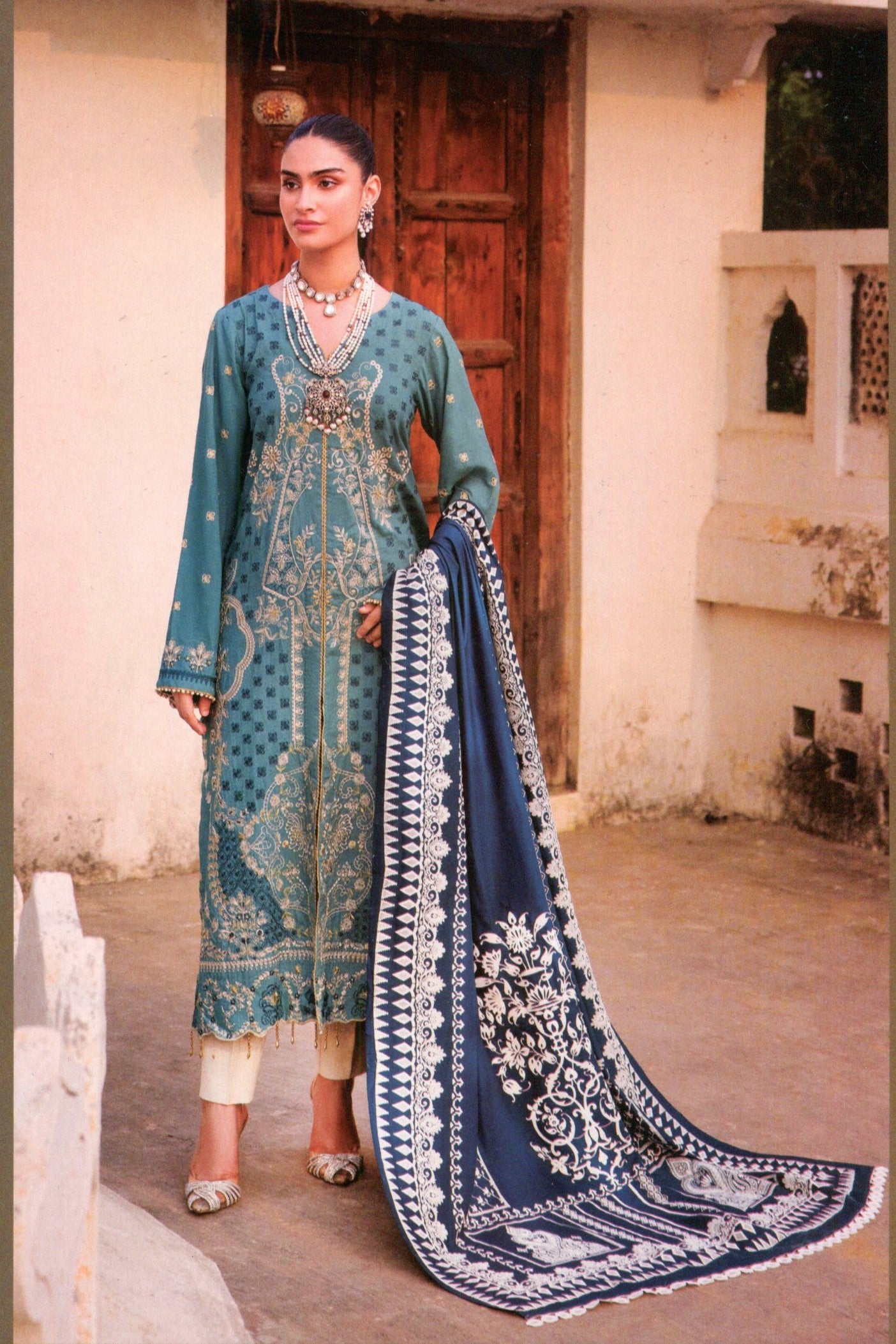 RajBari Embroidered Karandi Luxury 3PC - Branded Cut Pieces