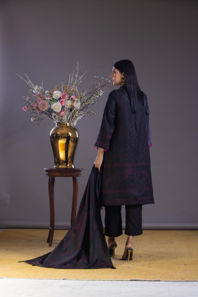 Zainab-Dyed Composed Jacquard Karandi-Black-3PC